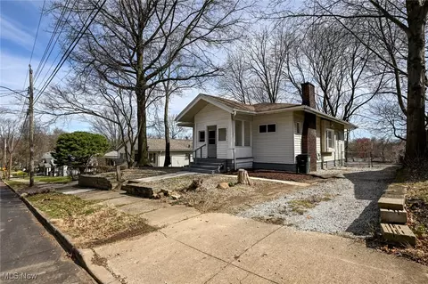 1267 Mount Vernon Ave, Akron, OH 44310 photo 3