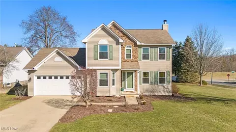 5245 Grand Canyon Dr, Medina, OH 44256