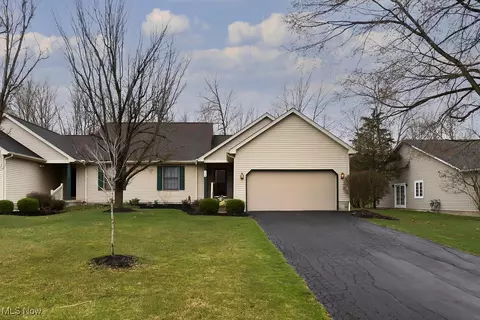 504 Shadydale Dr, Canfield, OH 44406