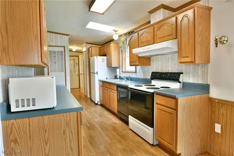 2872 Five Points Hartford Rd, Fowler, OH 44418 photo 14