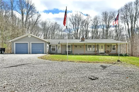 2872 Five Points Hartford Rd, Fowler, OH 44418