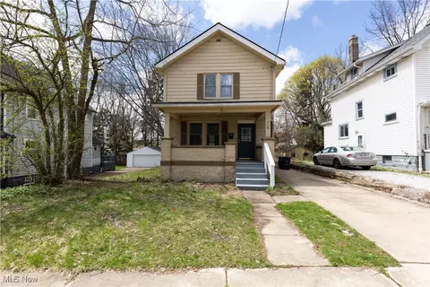 318 Shawnee Path, Akron, OH 44305