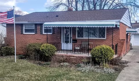 6321 Delores Blvd, Brook Park, OH 44142