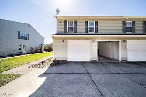 8107 Independence Dr #B, Mentor, OH 44060