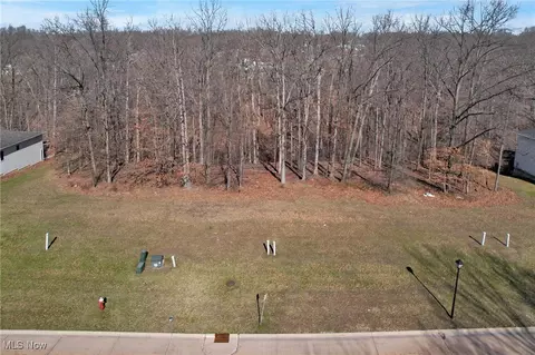 6378 Valley Ranch Dr, Garfield Heights, OH 44125