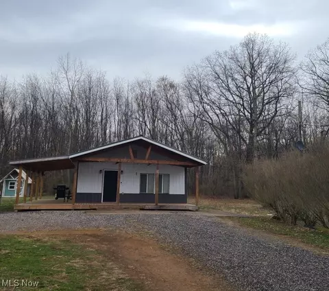 9058 E Southview St, Minerva, OH 44657