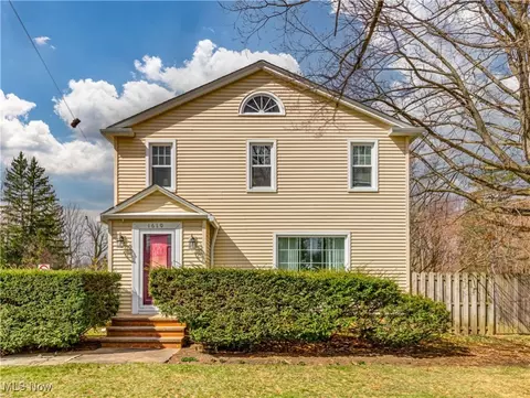 1610 S Green Rd, South Euclid, OH 44121