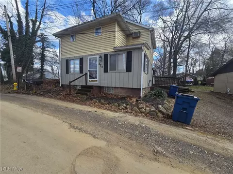 228 Olden Ave, Akron, OH 44319