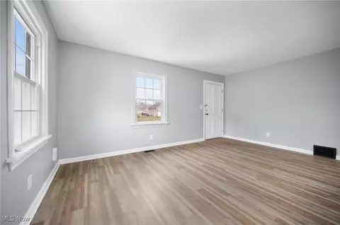 605 Ohio Ave, Ashtabula, OH 44004 photo 9