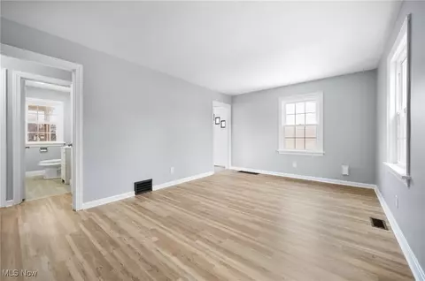 605 Ohio Ave, Ashtabula, OH 44004 photo 10