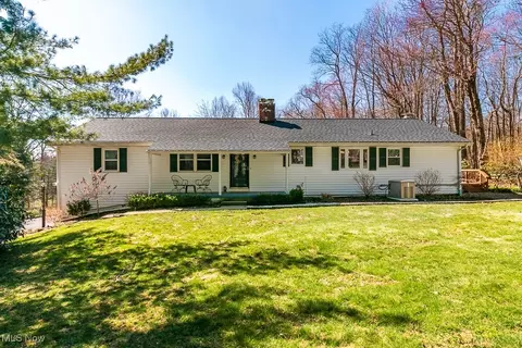 10495 Mulberry Rd, Chardon, OH 44024