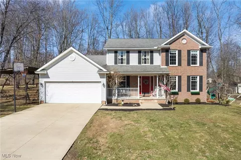 2611 Pine Lake Trl, Uniontown, OH 44685
