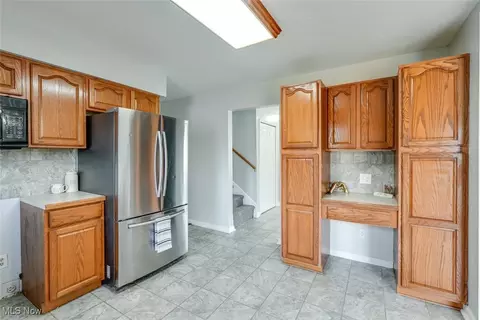 Kitchen - 644 University Ave, Elyria, OH 44035 photo 5 of 5
