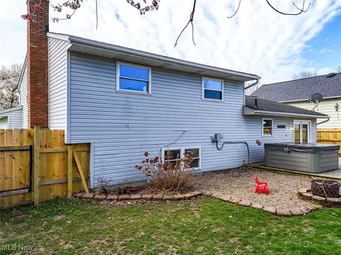 Exterior - 644 University Ave, Elyria, OH 44035 photo 7 of 7