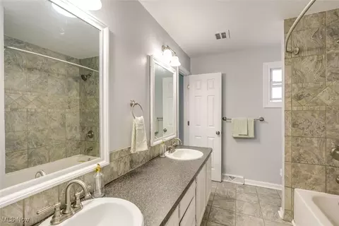 Bath - 644 University Ave, Elyria, OH 44035 photo 1 of 4