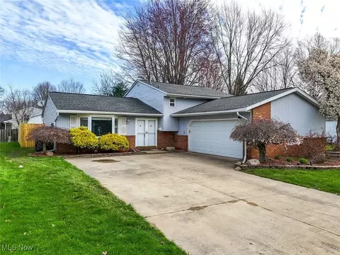 644 University Ave, Elyria, OH 44035