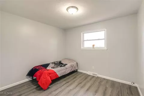 Bedroom - 644 University Ave, Elyria, OH 44035 photo 4 of 5