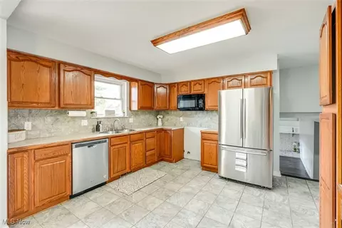 Kitchen - 644 University Ave, Elyria, OH 44035 photo 1 of 5