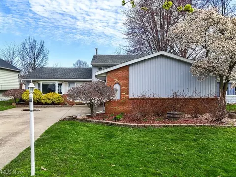 Exterior - 644 University Ave, Elyria, OH 44035 photo 2 of 7