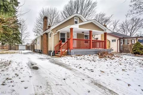 1530 E 219th St, Euclid, OH 44117 photo 4