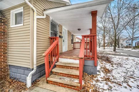 1530 E 219th St, Euclid, OH 44117 photo 5