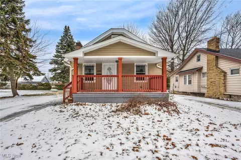 1530 E 219th St, Euclid, OH 44117