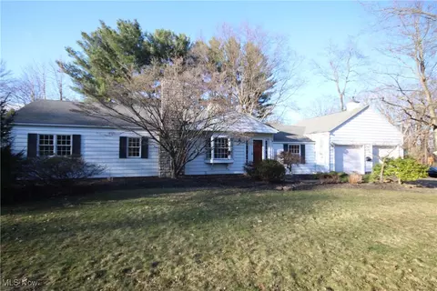 975 Eaton Ave, Akron, OH 44303