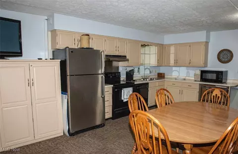 Kitchen - 5200 West Blvd #407, Boardman, OH 44512 photo 3 of 3