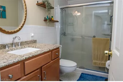 Bath - 5200 West Blvd #407, Boardman, OH 44512 photo 1 of 1