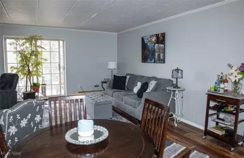 Living - 5200 West Blvd #407, Boardman, OH 44512 photo 2 of 2