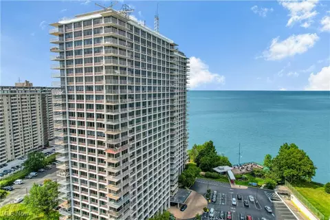 12700 Lake Ave #1506, Lakewood, OH 44107