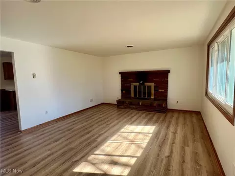 38494 E River Rd, Elyria, OH 44035 photo 8