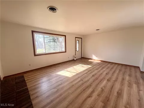 38494 E River Rd, Elyria, OH 44035 photo 9