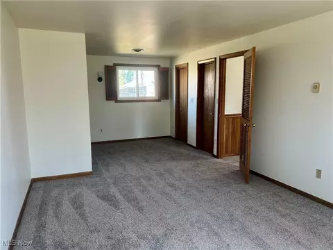 38494 E River Rd, Elyria, OH 44035 photo 17