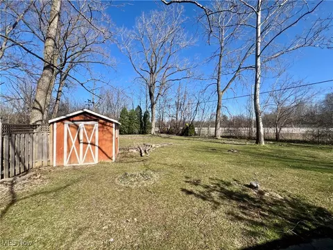 38494 E River Rd, Elyria, OH 44035 photo 20