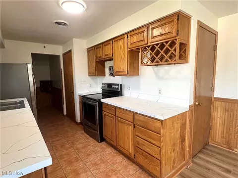 38494 E River Rd, Elyria, OH 44035 photo 4