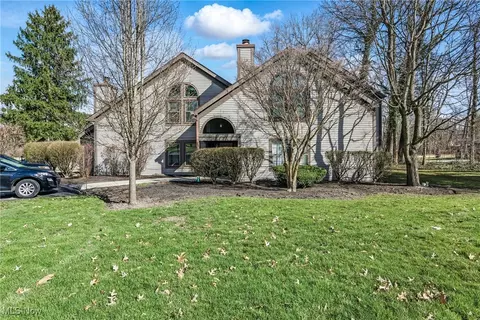 3800 Northwoods Ct #6, Warren, OH 44483