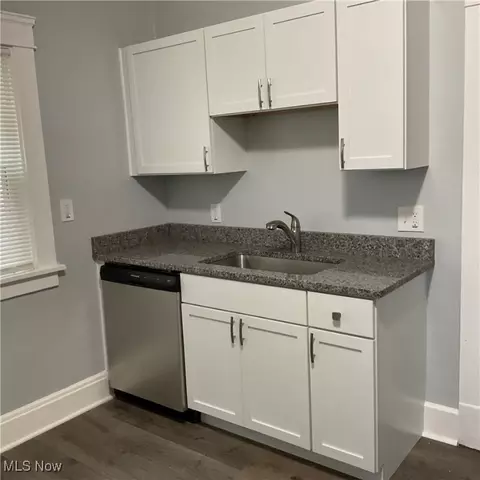 Kitchen - 925 E 236th St, Euclid, OH 44123 photo 2 of 3