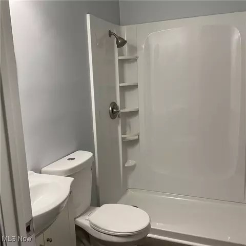 Bath - 925 E 236th St, Euclid, OH 44123 photo 2 of 2
