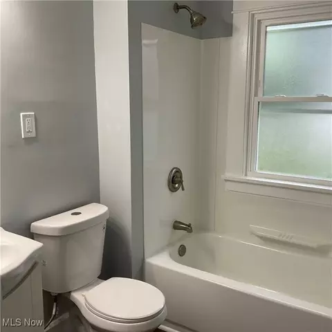 Bath - 925 E 236th St, Euclid, OH 44123 photo 1 of 2
