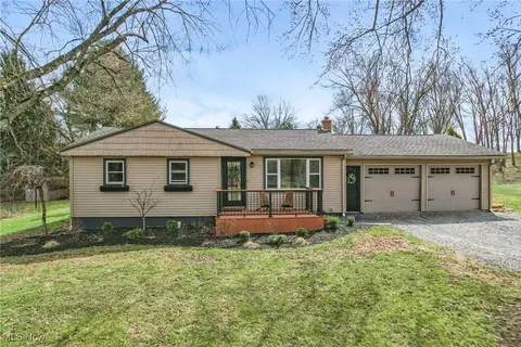 7332 Pleasant View Dr, Lisbon, OH 44432