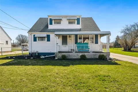 15461 Agnes Blvd, Brook Park, OH 44142
