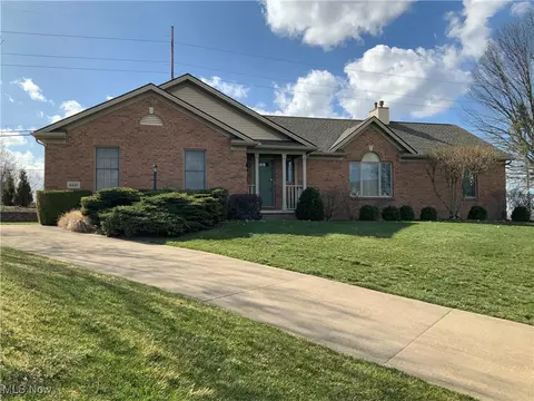 4401 Snowy Owl Cir NW, Massillon, OH 44646