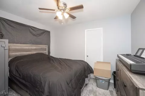 Bedroom - 512 Willow Park Rd, Elyria, OH 44035 photo 1 of 4