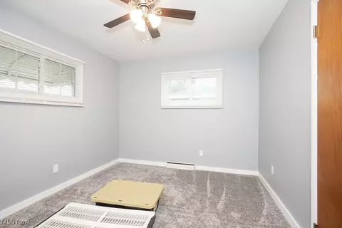 Bedroom - 512 Willow Park Rd, Elyria, OH 44035 photo 3 of 4