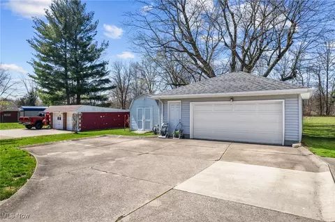 Exterior - 5170 Broadway, Lorain, OH 44052 photo 8 of 9