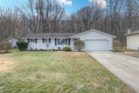 34703 Highland Dr, North Ridgeville, OH 44039