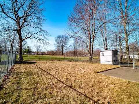 3350 Grant St, Lorain, OH 44052 photo 21