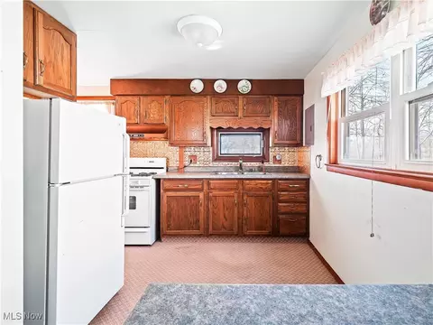3350 Grant St, Lorain, OH 44052 photo 6