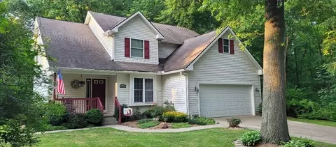 10039 Cummins Dr, Deerfield, OH 44411